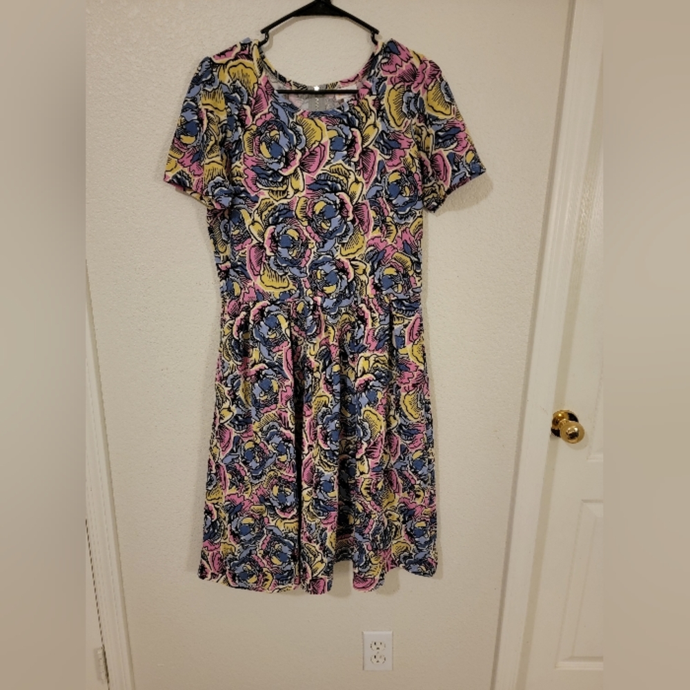 NWOT Lularoe Dress XL Zip Floral Pattern Fit-N-Flare Amelia Dress